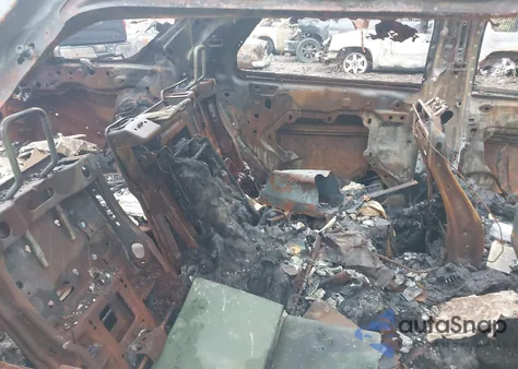 2025 Ford Explorer St-Line from USA, damaged, VIN 1FMUK7KHXSGB25018